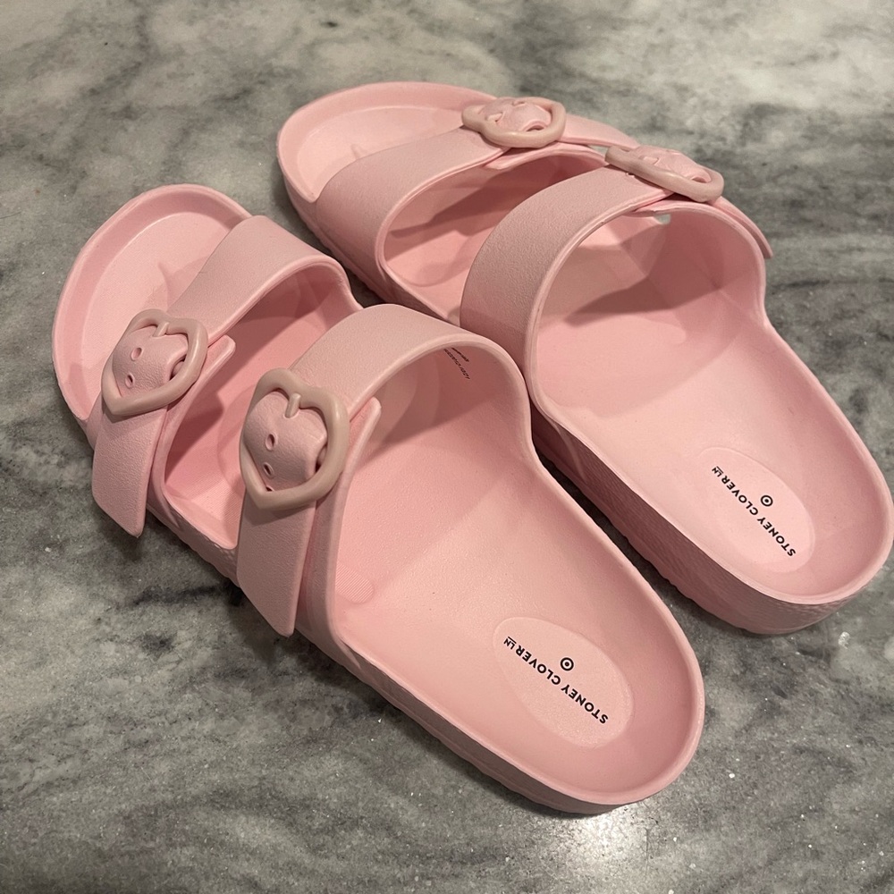 Pink Stoney Clover Lane double strap heart sandal slides size 9